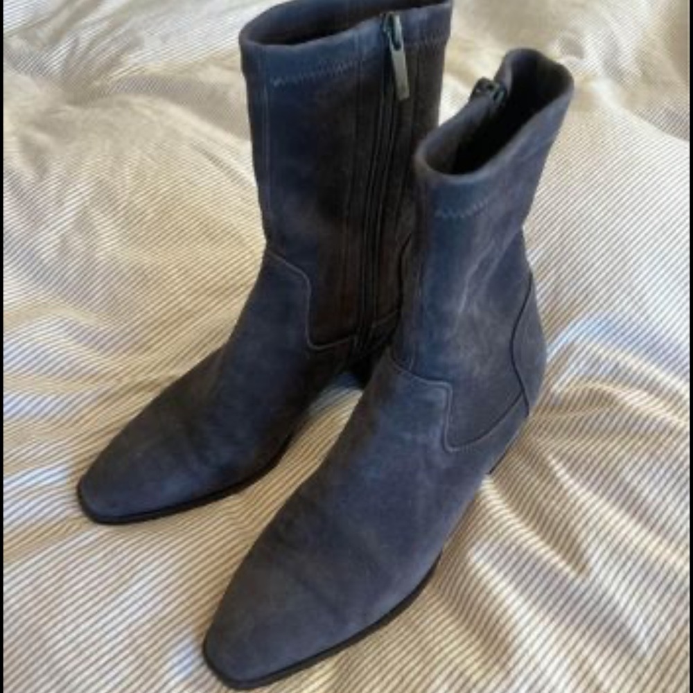 Aquatalia Grey Suede Boot (size 9.5)